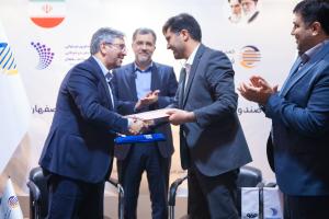 بازدید دکتر خیاطیان از نمایشگاه اینوتکس