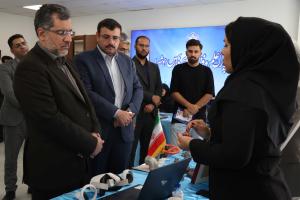 گزارش تصویری بازدید رئیس صندوق نوآوری و شکوفایی از نمایشگاه دستاوردهای شرکت های مستقر در پارک علم و فناوری خلیج فارس