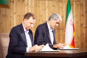 آیین اهدای جایزه ملی تأمین مالی فناوری و نوآوری ایران و امضای تفاهم‌نامه همکاری میان صندوق نوآوری و سه بانک